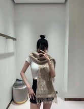 China Replica Fendi Scarf 40usd Only